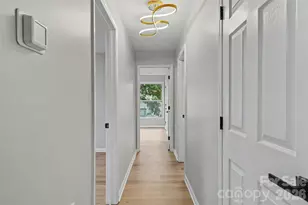 6260 Rosecroft Dr, Charlotte, NC 28215 - Photo 18