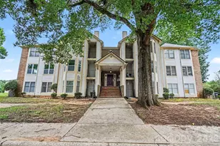 6260 Rosecroft Dr, Charlotte, NC 28215 - Photo 1