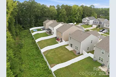 8133 Clairwood Drive, Charlotte, NC 28269 - Photo 38