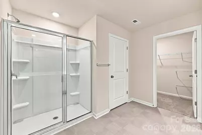 8133 Clairwood Drive, Charlotte, NC 28269 - Photo 24