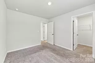 8133 Clairwood Dr, Charlotte, NC 28269 - Photo 28
