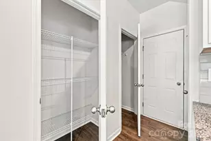 8133 Clairwood Dr, Charlotte, NC 28269 - Photo 14
