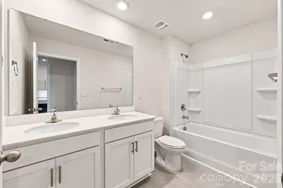 8133 Clairwood Drive, Charlotte, NC 28269 - Photo 30