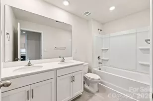 8133 Clairwood Dr, Charlotte, NC 28269 - Photo 30