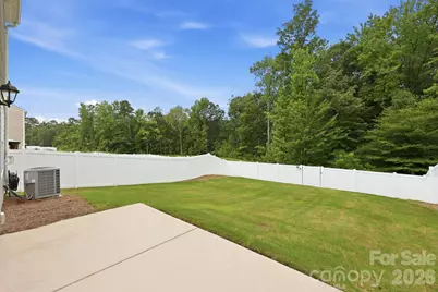 8133 Clairwood Drive, Charlotte, NC 28269 - Photo 34