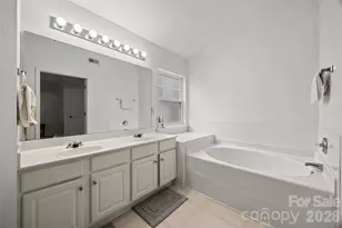 10216 Old Carolina Dr, Charlotte, NC 28214 - Photo 18