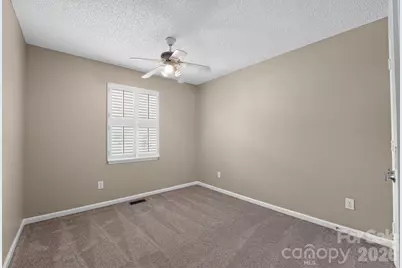 8220 Upsall Court, Charlotte, NC 28215 - Photo 12
