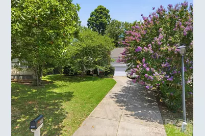 9220 Garnet Field Court, Charlotte, NC 28269 - Photo 2