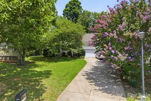 9220 Garnet Field Ct, Charlotte, NC 28269 - Photo 2