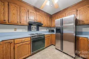 101 Magnolia Dr, Mount Holly, NC 28120 - Photo 14