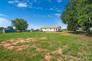 4000 Herman Sipe Rd, Conover, NC 28613 - Photo 34