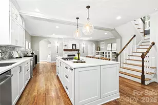 1825 Lombardy Cir, Charlotte, NC 28203 - Photo 10