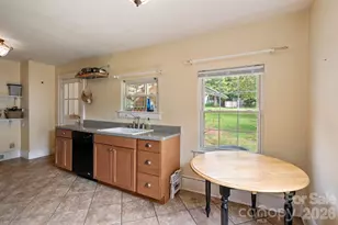 232 Maple St, Rutherfordton, NC 28139 - Photo 20