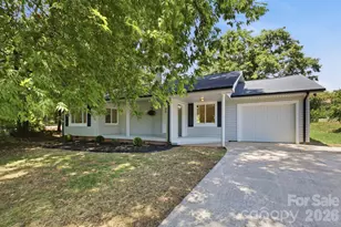 5396 Stonewood Dr, Hickory, NC 28602 - Photo 2