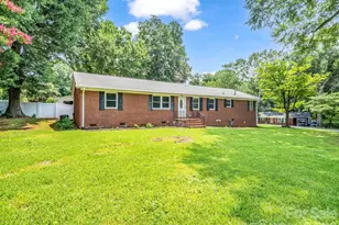 2044 Helen Dr, Gastonia, NC 28054 - Photo 2