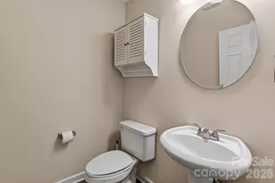 8318 Christmas Ct, Charlotte, NC 28216 - Photo 18