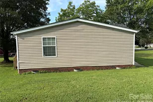 93 Ervin Ln, Hiddenite, NC 28636 - Photo 10