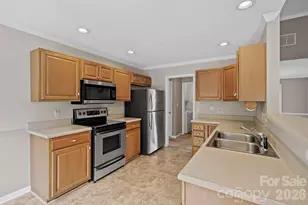 200 Planters Creek Rd, Fletcher, NC 28732 - Photo 10