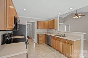 200 Planters Creek Rd, Fletcher, NC 28732 - Photo 8
