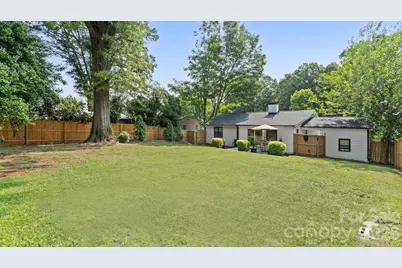 914 Crestmere Street, Charlotte, NC 28208 - Photo 36