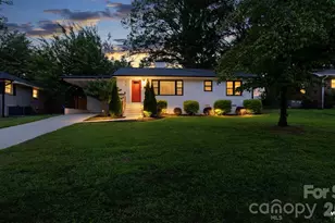 914 Crestmere St, Charlotte, NC 28208 - Photo 42