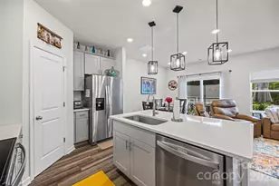 515 Tayberry Ln, Fort Mill, SC 29715 - Photo 8
