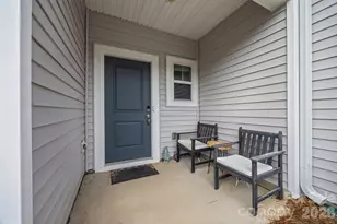 515 Tayberry Ln, Fort Mill, SC 29715 - Photo 2