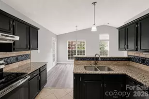 1828 Sugar Hollow Dr, Charlotte, NC 28214 - Photo 14