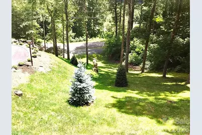 811 Hemlock Drive, Newland, NC 28657 - Photo 12