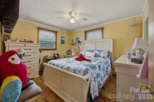 1082 Maple St, Granite Falls, NC 28630 - Photo 14