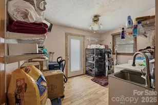 1082 Maple St, Granite Falls, NC 28630 - Photo 16