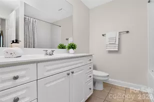 300 W 5th St, Charlotte, NC 28202 - Photo 32