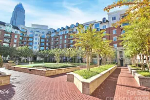 300 W 5th St, Charlotte, NC 28202 - Photo 42
