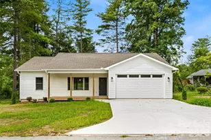 334 Woodland Dr, Hendersonville, NC 28792 - Photo 1