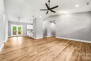 334 Woodland Dr, Hendersonville, NC 28792 - Photo 10