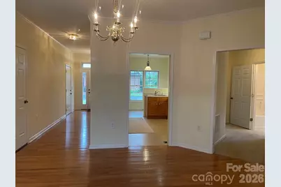 513 26th Avenue NE, Hickory, NC 28601 - Photo 12