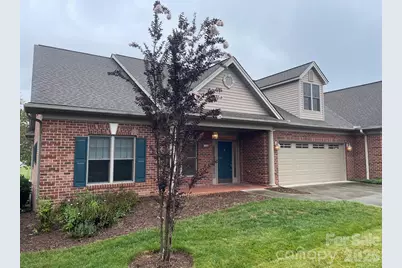 513 26th Avenue NE, Hickory, NC 28601 - Photo 1