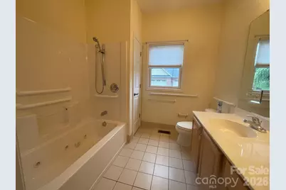 513 26th Avenue NE, Hickory, NC 28601 - Photo 22