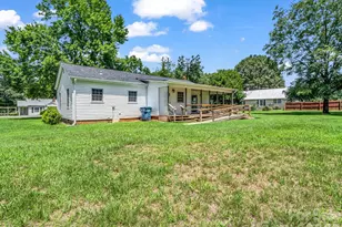 132 Valleyview Dr, Forest City, NC 28043 - Photo 32