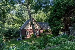 5562 Clearlake Dr, Hickory, NC 28601 - Photo 2