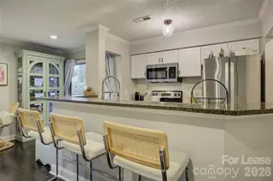 2506 Cranbrook Ln, Charlotte, NC 28207 - Photo 16