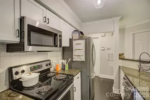 2506 Cranbrook Ln, Charlotte, NC 28207 - Photo 20