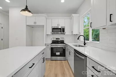 206/208 W Todd Lane #A & B, Charlotte, NC 28208 - Photo 10