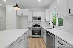 206/208 W Todd Ln, Charlotte, NC 28208 - Photo 10