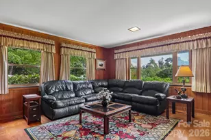 1404 Valmont Dr, Hendersonville, NC 28791 - Photo 14