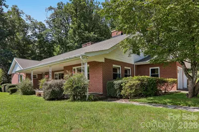 1404 Valmont Drive, Hendersonville, NC 28791 - Photo 2