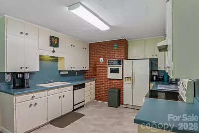 1404 Valmont Drive, Hendersonville, NC 28791 - Photo 20