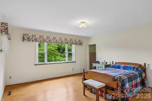 1404 Valmont Dr, Hendersonville, NC 28791 - Photo 22