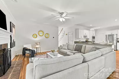 410 Whitefriars Lane, Matthews, NC 28105 - Photo 10