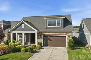 1041 Gradison Dr, Matthews, NC 28104 - Photo 2